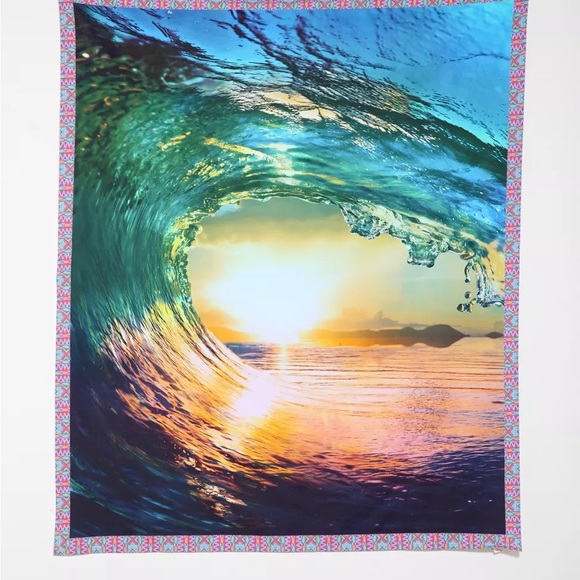 urban outfitters Plum & Bow Rainbow Wave Tapestry - Picture 1 of 3